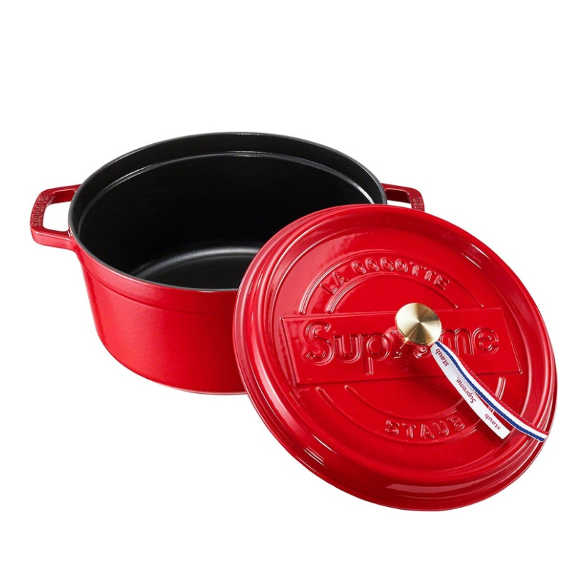 SUPREME x STAUB ROUND 5.5 QT. COCOTTE (RED)