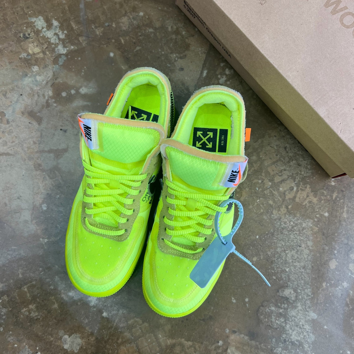 Nike Air Force 1 X Off-White Volt