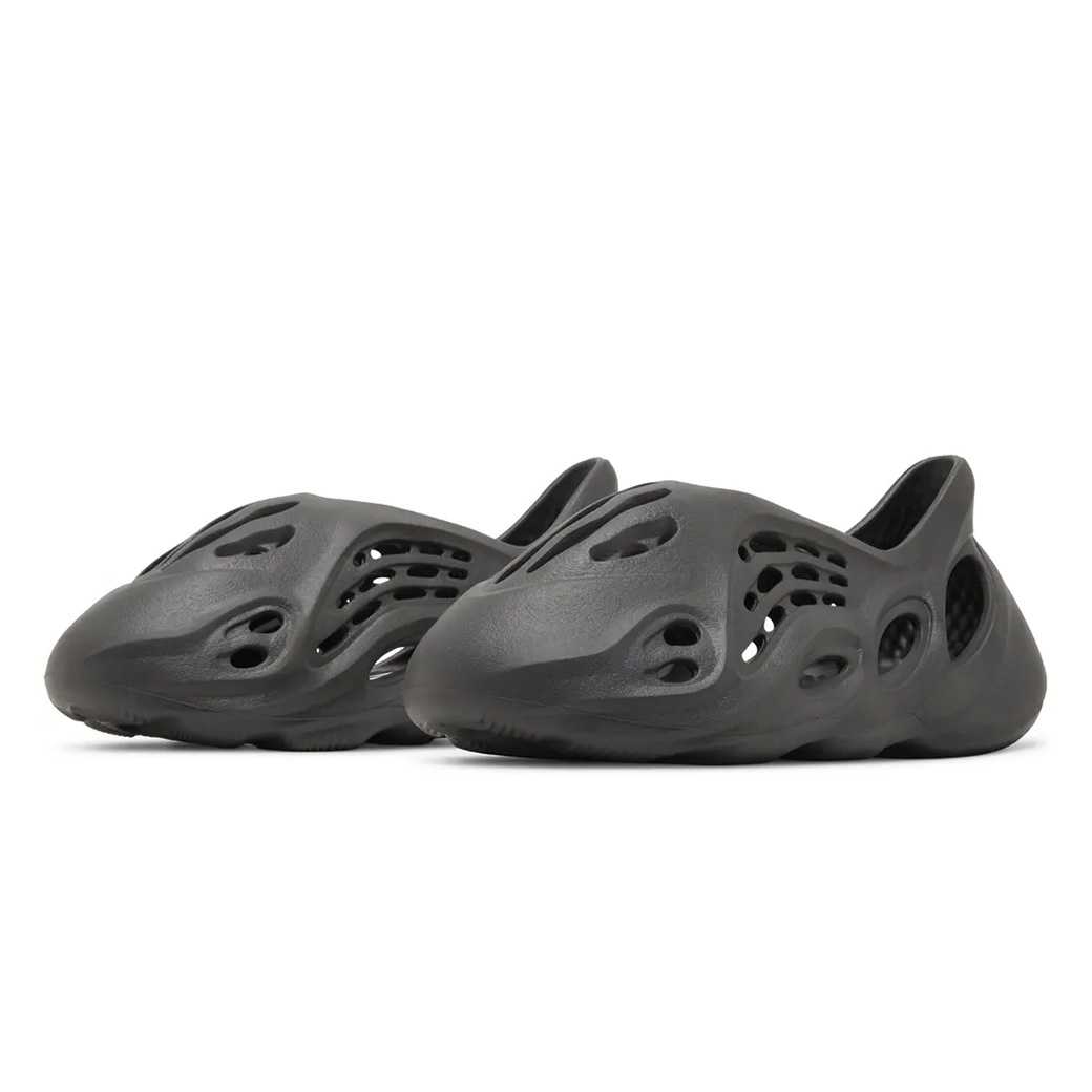 อาดิดาส Yeezy Foam Runner Onyx