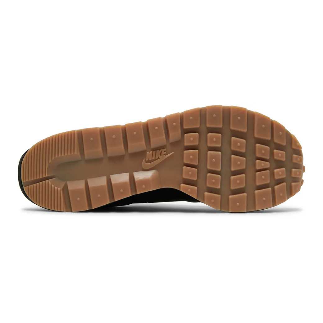 Nike Vaporwaffle x sacai Black Gum
