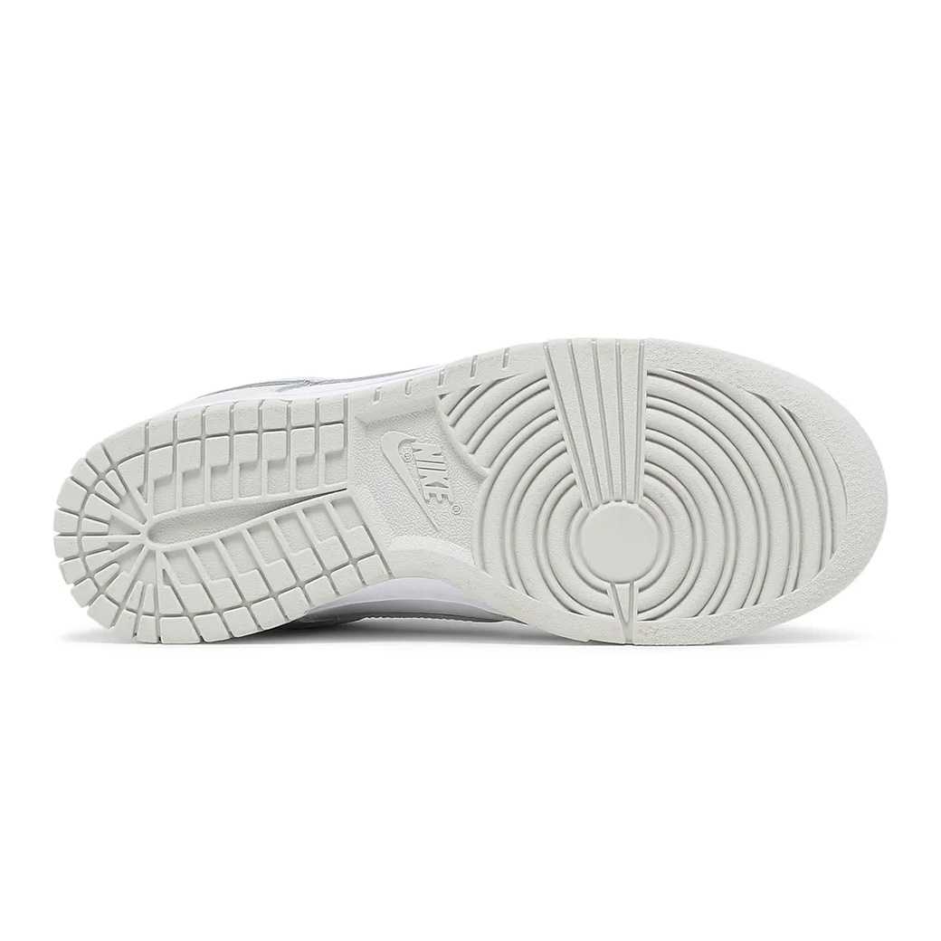 Nike Dunk Low Photon Dust (W)