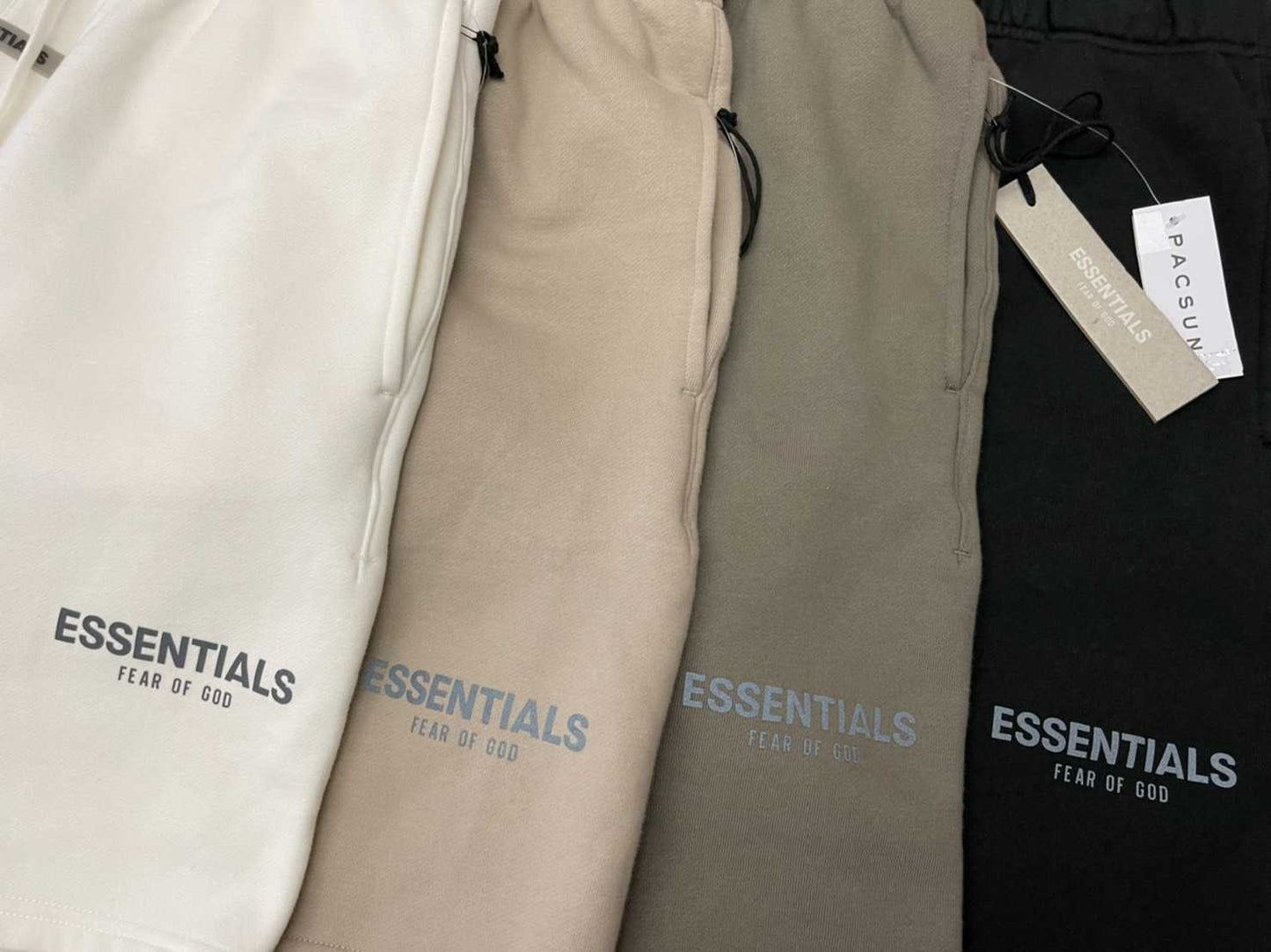 FEAR OF GOD ESSENTIALS Sweat Shorts (TAN)