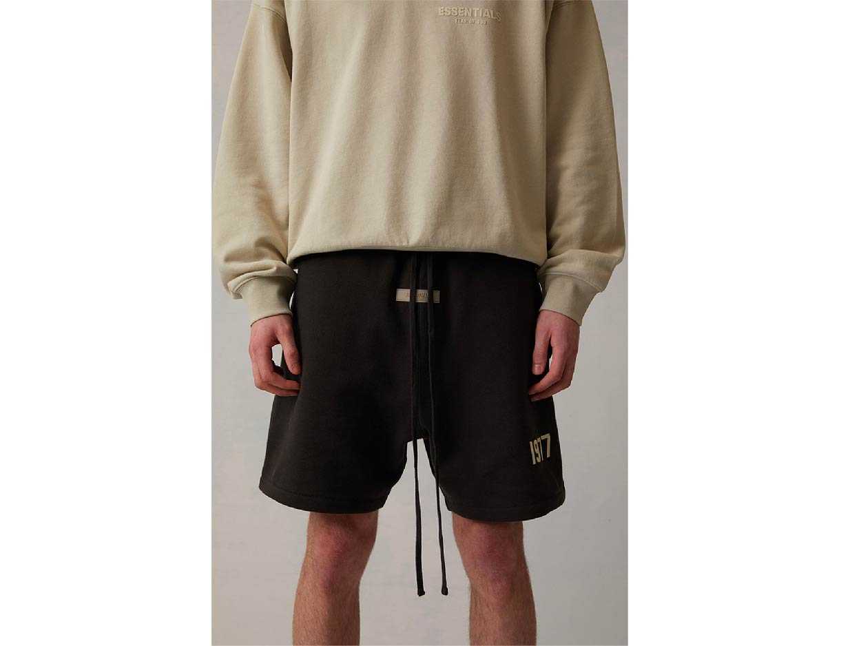 FEAR OF GOD ESSENTIALS 1977 Relaxed Sweat Shorts (IRON)
