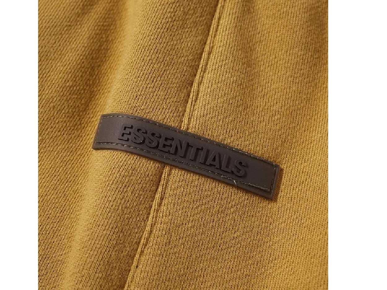 FEAR OF GOD ESSENTIALS Relaxed Sweat Shorts (AMBER)