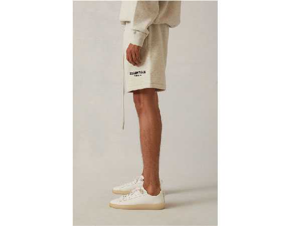 FOG – ESSENTIALS Fleece Logo Sweat Shorts (LIGHT OATMEAL)
