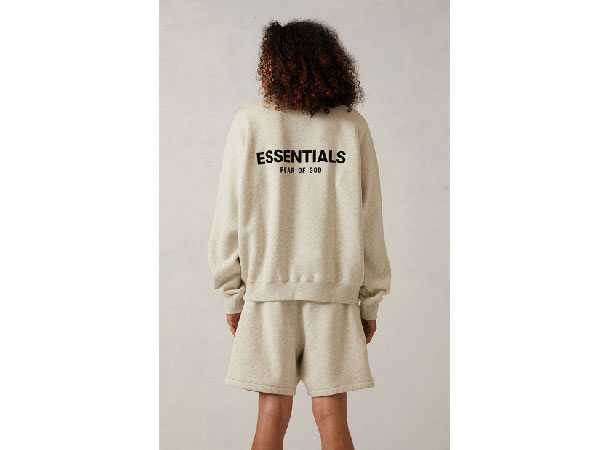 FOG – ESSENTIALS Fleece Logo Crewneck Sweatshirt (LIGHT OATMEAL)