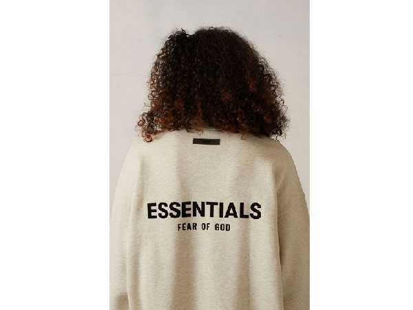 FOG – ESSENTIALS Fleece Logo Crewneck Sweatshirt (LIGHT OATMEAL)