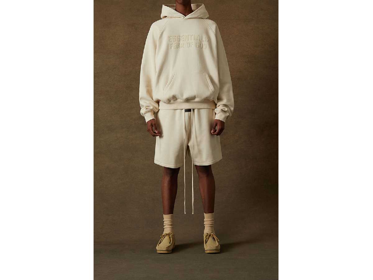 FEAR OF GOD ESSENTIALS Relaxed Sweat Shorts (EGG SHELL)