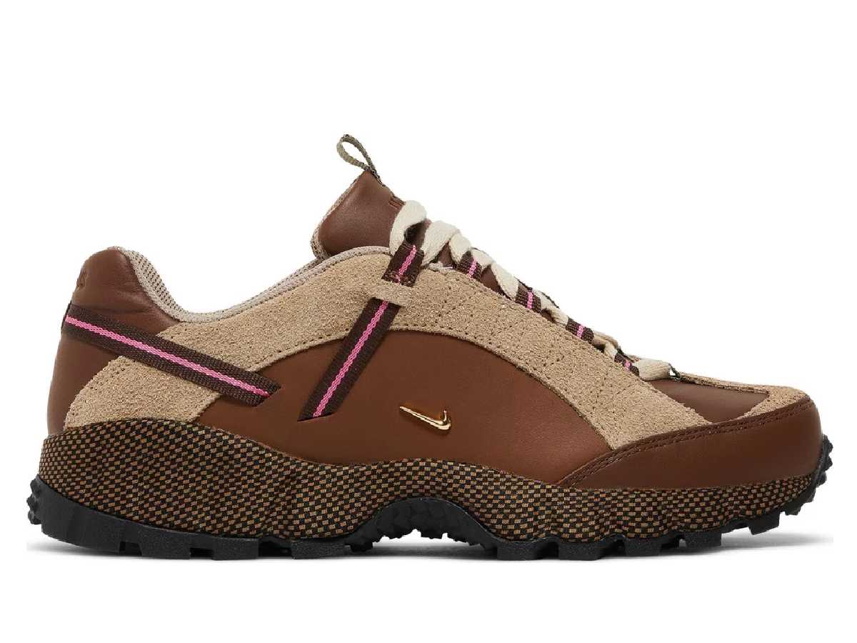 Nike Air Humara LX x Jacquemus (ALE BROWN GOLD) (W)