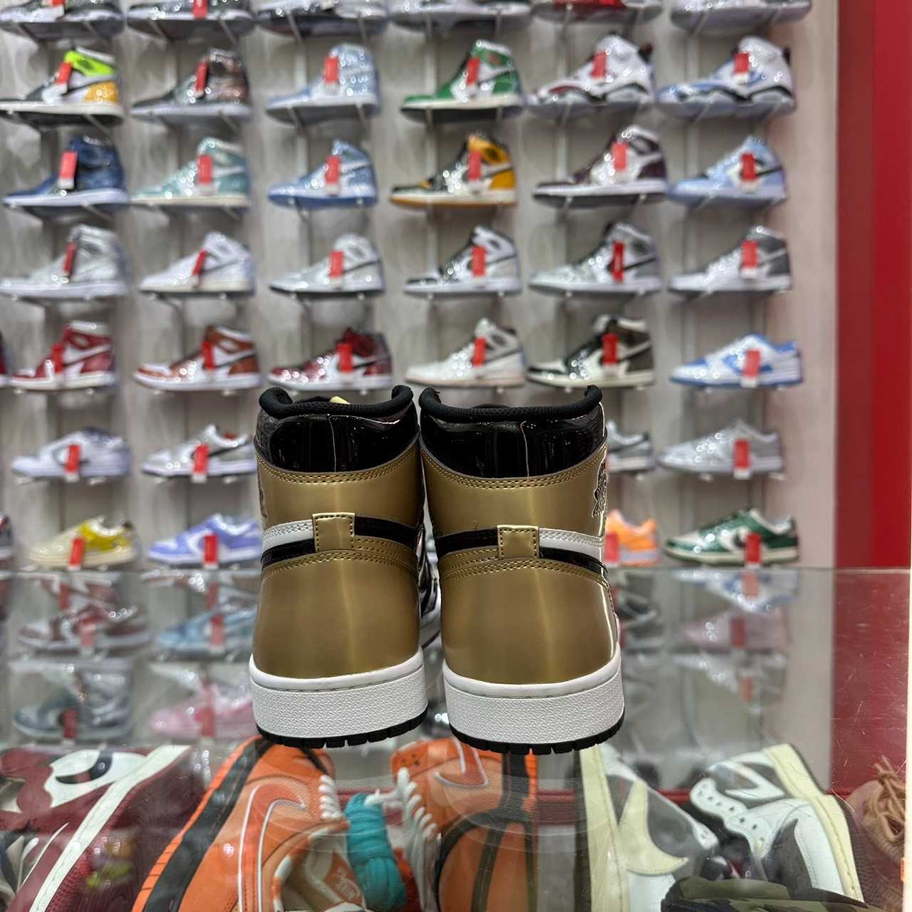 CS00269 Nike Jordan 1 High Gold Toe