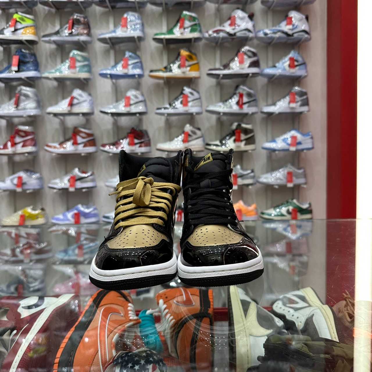 CS00269 Nike Jordan 1 High Gold Toe