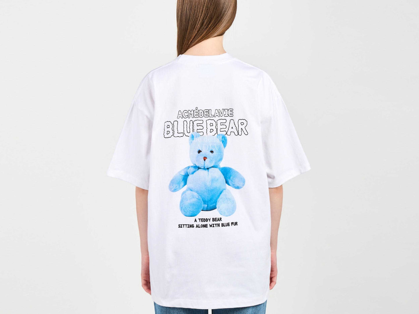 acmé de la vie BLUE TEDDY BEAR Short Sleeve T-Shirt (WHITE)