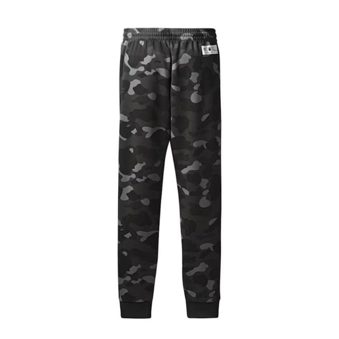 BAPE X adidas adicolor 运动裤 (煤渣色)