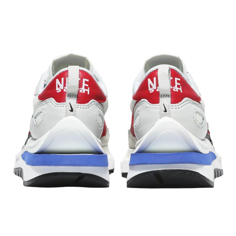 Nike Vaporwaffle X  Sacai Sport Fuchsia Game Royal