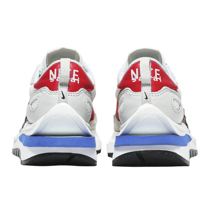 Nike Vaporwaffle X  Sacai Sport Fuchsia Game Royal