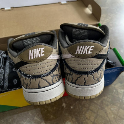 Nike SB Dunk Low X Travis Scott
