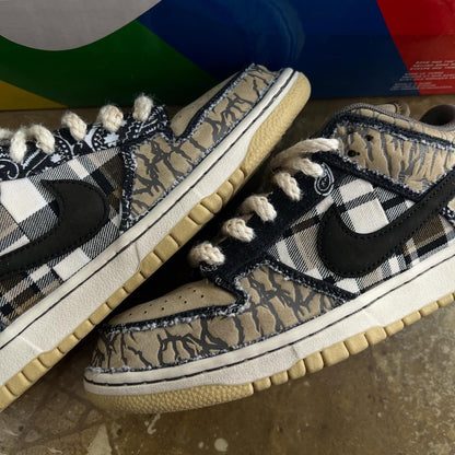 Nike SB Dunk Low X Travis Scott