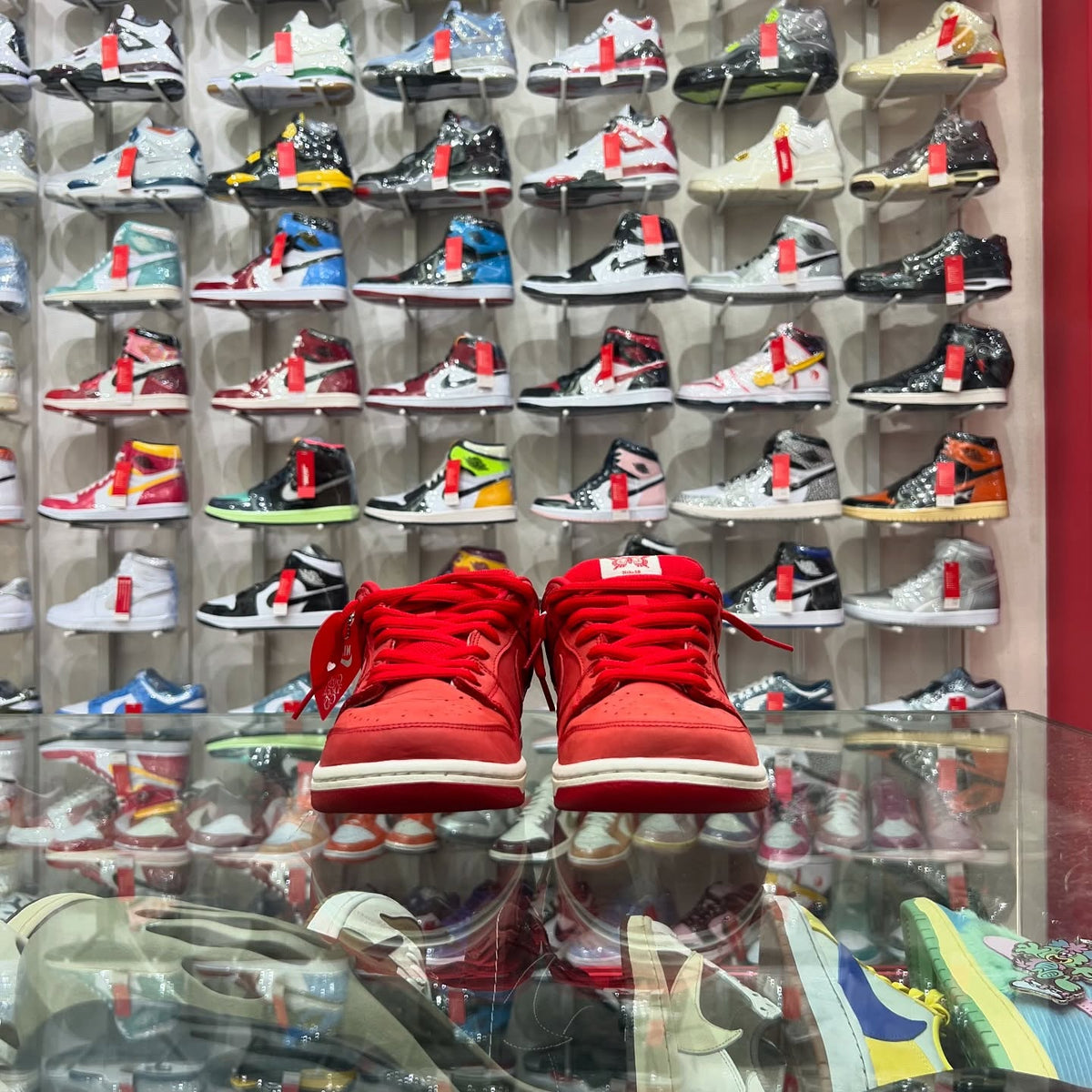 Nike SB Dunk Low x Verdy  ‘Girl Don’t Cry’