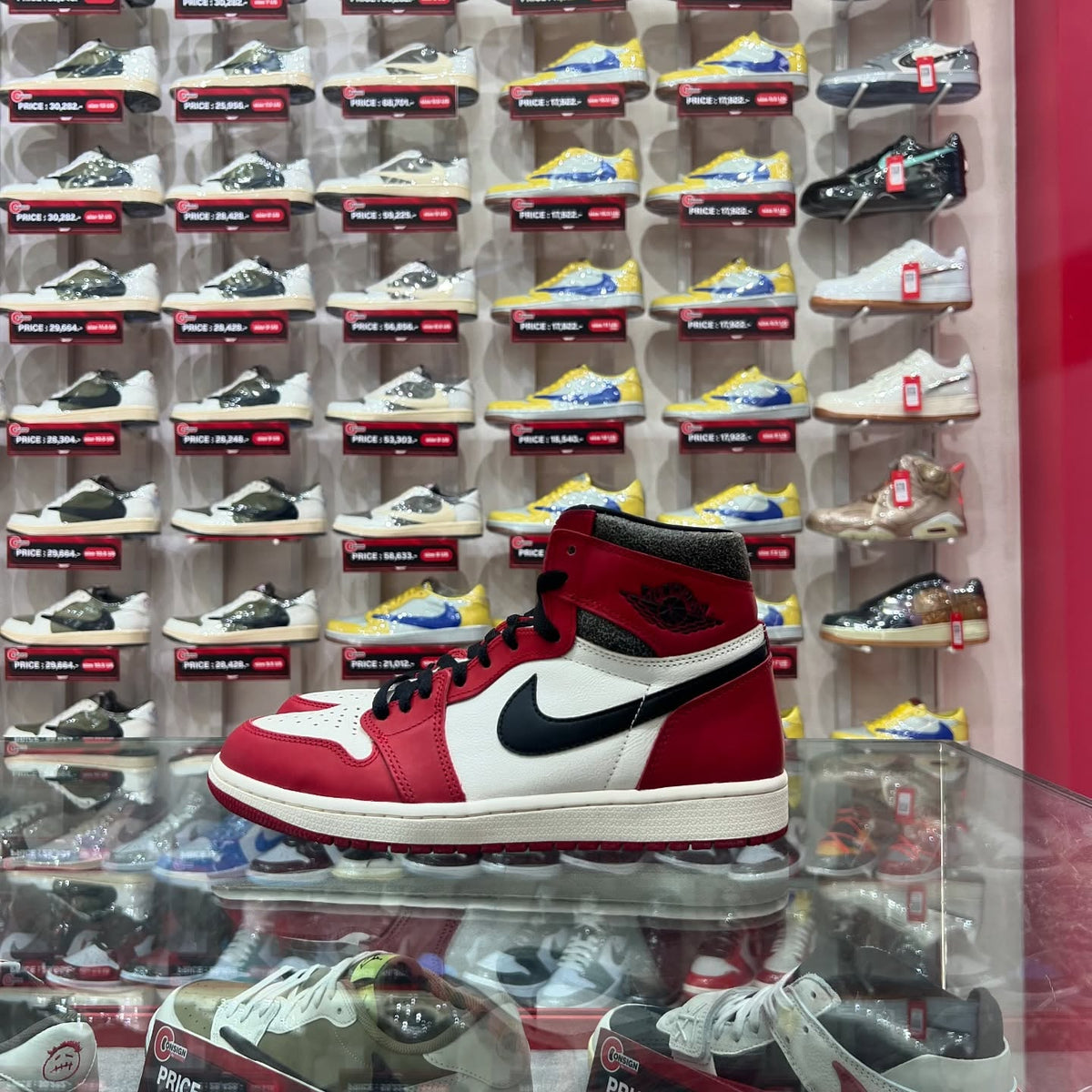 Nike Jordan 1 Retro High OG Chicago Lost and Found