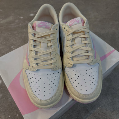 Nike Jordan 1 Retro Low OG SP x Travis Scott Muslin Pink