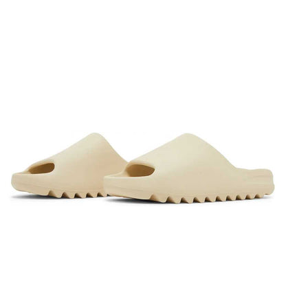 adidas Yeezy 拖鞋骨白 (2022 年补货)