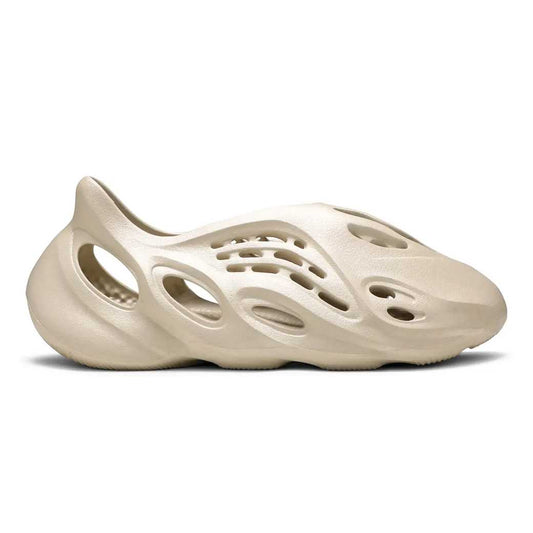 adidas Yeezy Foam RNNR (SAND)