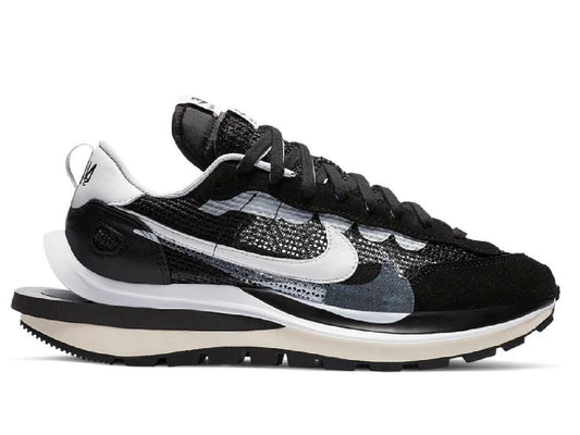 Nike Vaporwaffle x Sacai Black White