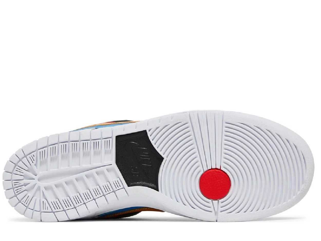 Nike SB Dunk Low โพลารอยด์